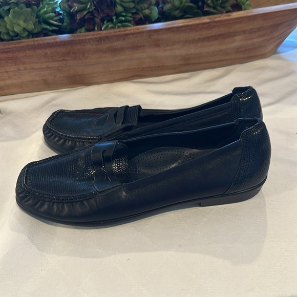 SAS Albuquerque Women's Penny J loafer loafers Black shoes size 11 EUC - Picture 3 of 6